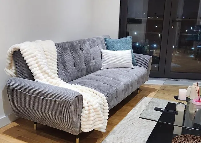 Апартаменты Modern 1br - Centre - Balcony Views