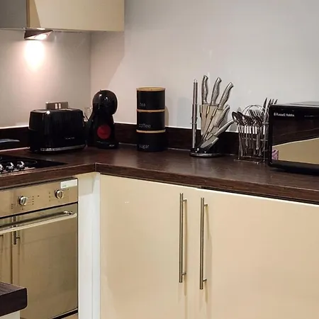 Modern 1br - Centre - Balcony Views * Leeds (West Yorkshire)