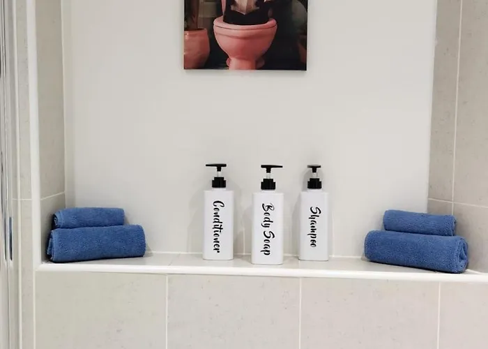 Modern 1br - Centre - Balcony Views Appartamento