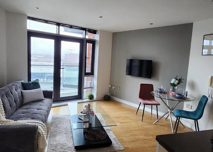 Apartman Modern 1br - Centre - Balcony Views *