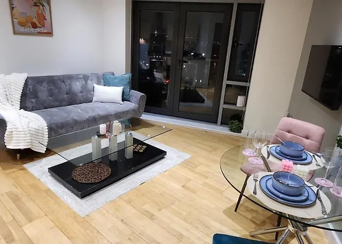 Apartman Modern 1br - Centre - Balcony Views *