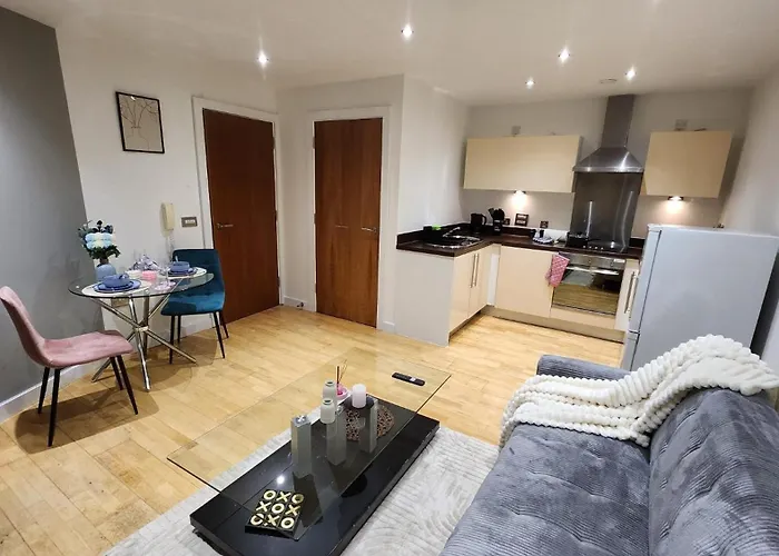 Modern 1br - Centre - Balcony Views