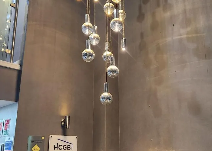 Modern 1br - Centre - Balcony Views