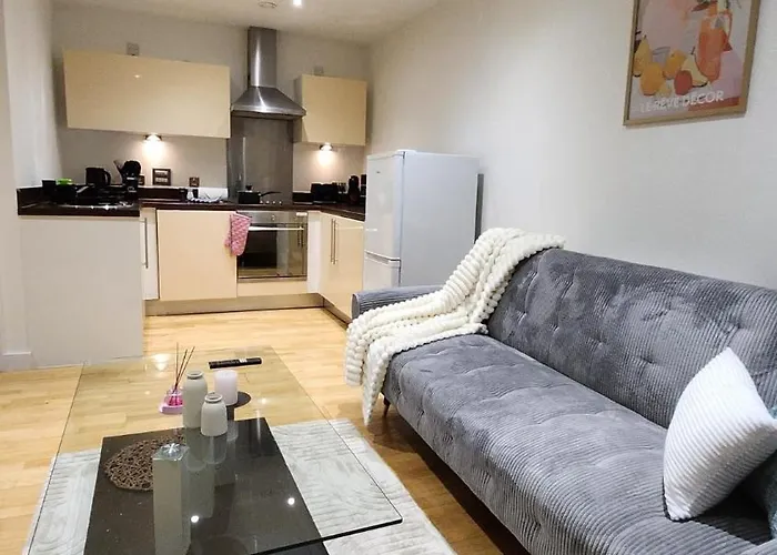 Modern 1br - Centre - Balcony Views